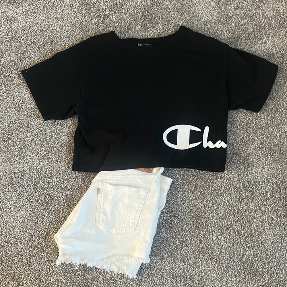 Medium Black CHAMPION Crop TShirt